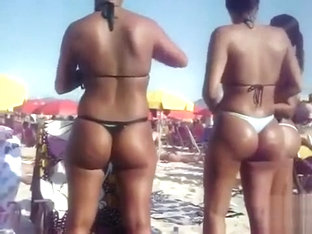 Brazilian Women Expose Their Juicy Asses On The Beach
