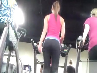 Hot Female Booty In The Gym