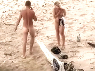Pair Bonks On Beach And In The Last This Guy Cum In Her Face Hole
