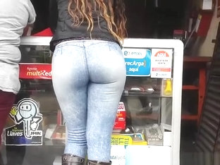 Latin Chick With Nice Booty