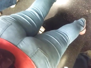 Thick Phat Ass White Girl In Tight Jeans