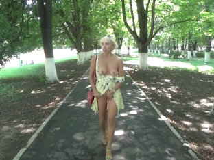 Sexy Blonde Flashing And Hot Masturbating In A Public Park.