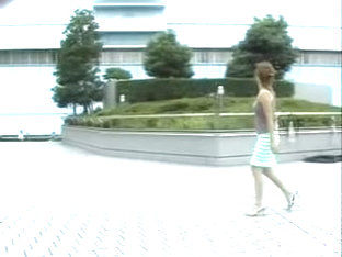 Public Sharking Video Showing A Hot Japanese Chick