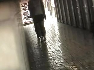 Hot Babe Got Shuri Sharked Inside Of A Pedestrian Passage