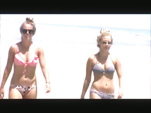 Hot Teen Beach Voyeur Jiggly Tits 4