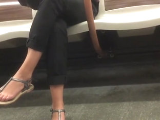 Hot Candid College Girl Feet