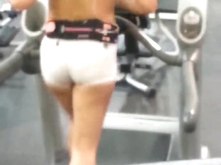 Hottie At The Gym!!