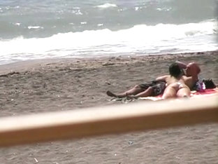 Nude Hot Ass Brunette Gives Blowjob And Hand Job On The Beach