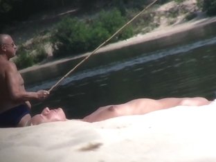 Hot Nude Blonde Sunbathing And Gets Filmed On Cam