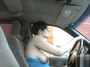 Babe Shows Her Bare Breasts At The Drive Thru