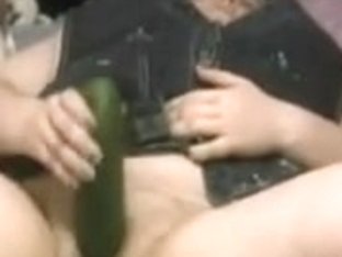 BBW Sex Teen Plays With Cucumber