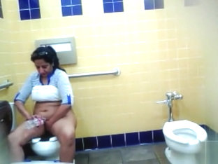 Thick Mexican Woman Piddles And Washes Her Genitals In The Restroom