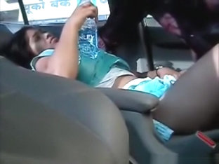 Indian Girl Has A Missionary Quickie In A Car, But Doesn't Seem To Like It.