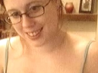 I’m A Busty Webcam Tramp Showing Off