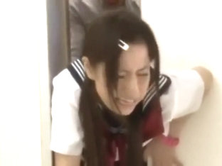 Japanese_schoolgirl_trapped_on_elevator_2