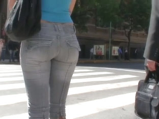 Sweet Ass Brunette In Flip Flops Street Candid Video