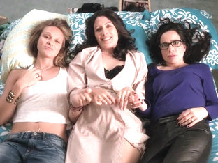 Girlfriends' Guide To Divorce S01e03 (2014) Lisa Edelstein