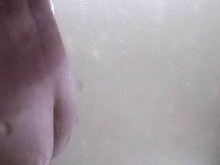 Hawt Gf Taking A Precious Shower