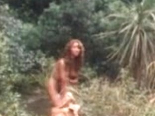 Vintage Mainstream Chick Bathing Video