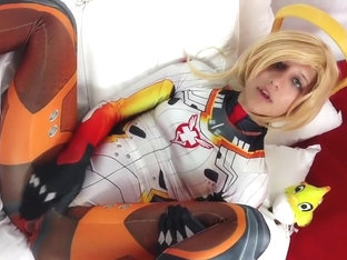 Amber Sonata As Mercy Overwatch Cosplay (solo)