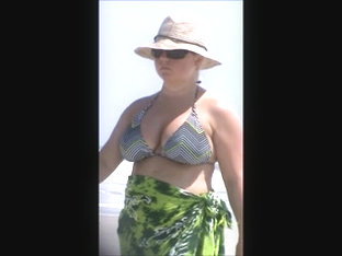 Candid MILF Sexy Beach Spy 27 Big Jiggly Tits