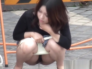 Hot Japanese Pisser Pees Outdoors