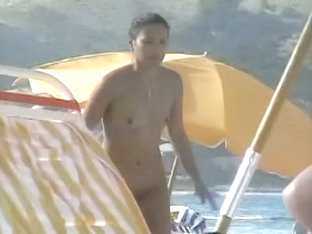 Filipina Girl Shows Her Nude Body In This Beach Voyeur Movie