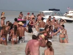Springbreaklife Video: July 4th Boat Party