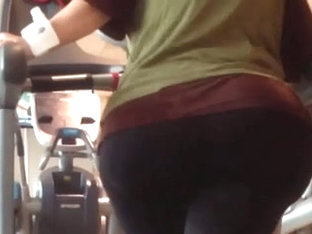 Another White Ssbbw Pear On Treadmill