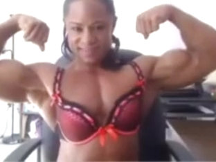 Muscle Woman Webcam Show