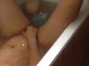 Chick With Nice Tits Gets Off In The Bathtub