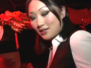 Teen Asian Curves Demonstrate Their Bodies In The Club