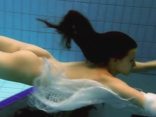 Underwatershow Video: Kristy