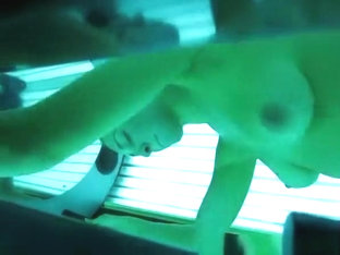 Woman Spied In Tanning Bed