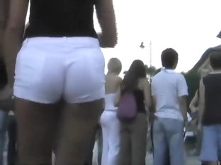 Hypnotic Ass In White Shorts On A Sexy Girl