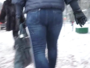 Milf's Ass In Winter