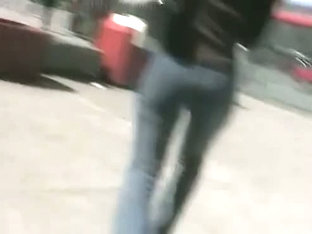 Sexy Babe In Tight Jeans Caught On Candid Street Cam