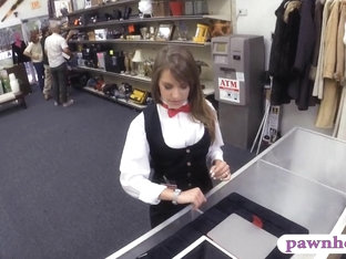 Card Dealer Pawns Her Twat And Gets Screwed In The Backroom