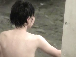 Gorgeous Asian Bimbo Facing Hidden Cam And Showing Nude Back Nri010 00