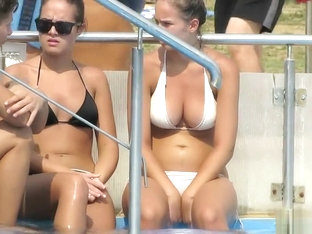 Nude Bikini Girls Sporting Their Belongings Voyeur Hd Movie