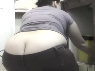 Chubby Wife Big Ass Butt Crack Exposed
