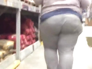 Jiggly Bbw Pawg Mom In Sweats Bending Over