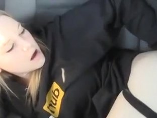 Quick Fuck And Cumshot In Car's Backseat