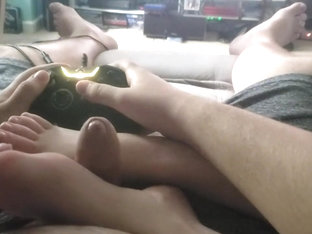 Footjob While Playing Some Battlefield