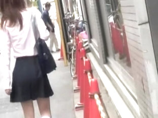 Kinky Following Scene Of Cute Japanese Schoolgirl Receiving Sharking Gift