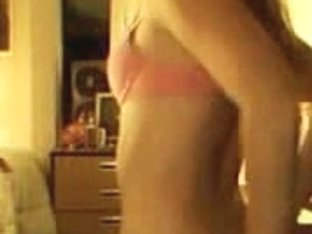 Sexy Girlfriend Going Wild On Webcam For Her Favotite Voyeur