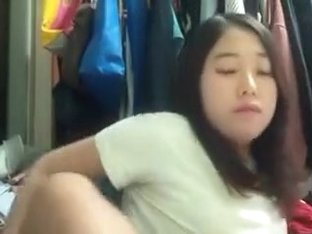 Japanese Girl Horny Lick Her Nylon Feet